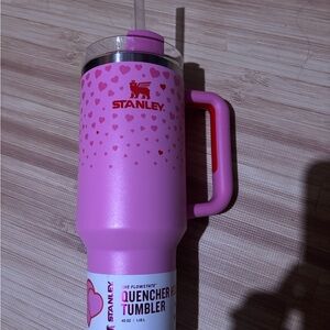 Stanley Pink target Valentine’s Day cup 40oz.